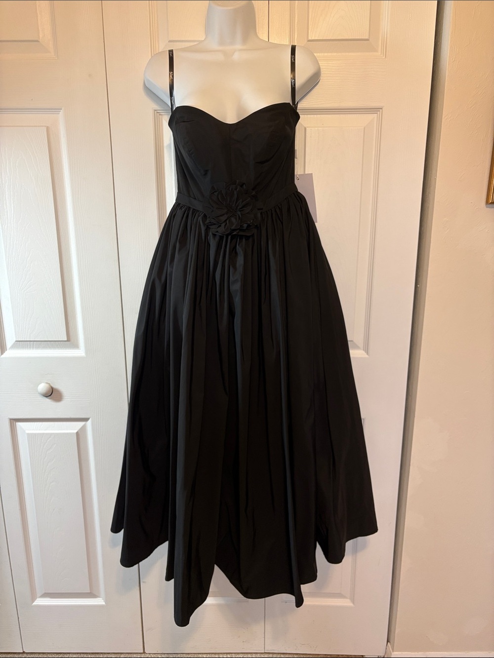 NWT Mac Duggal Strapless Rosette Floral Midi/Maxi Dress in Black-Size 4.